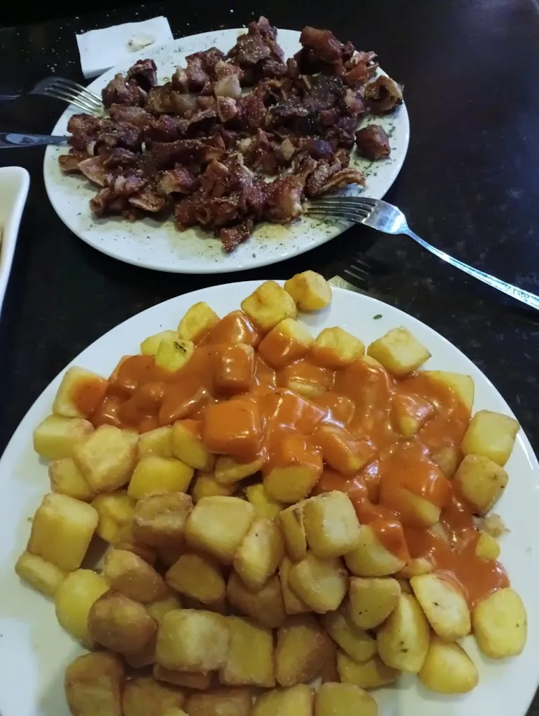 Maria Pilar Laguia Martin_Pub restaurante terraza encuentros_Pueblanueva La_review