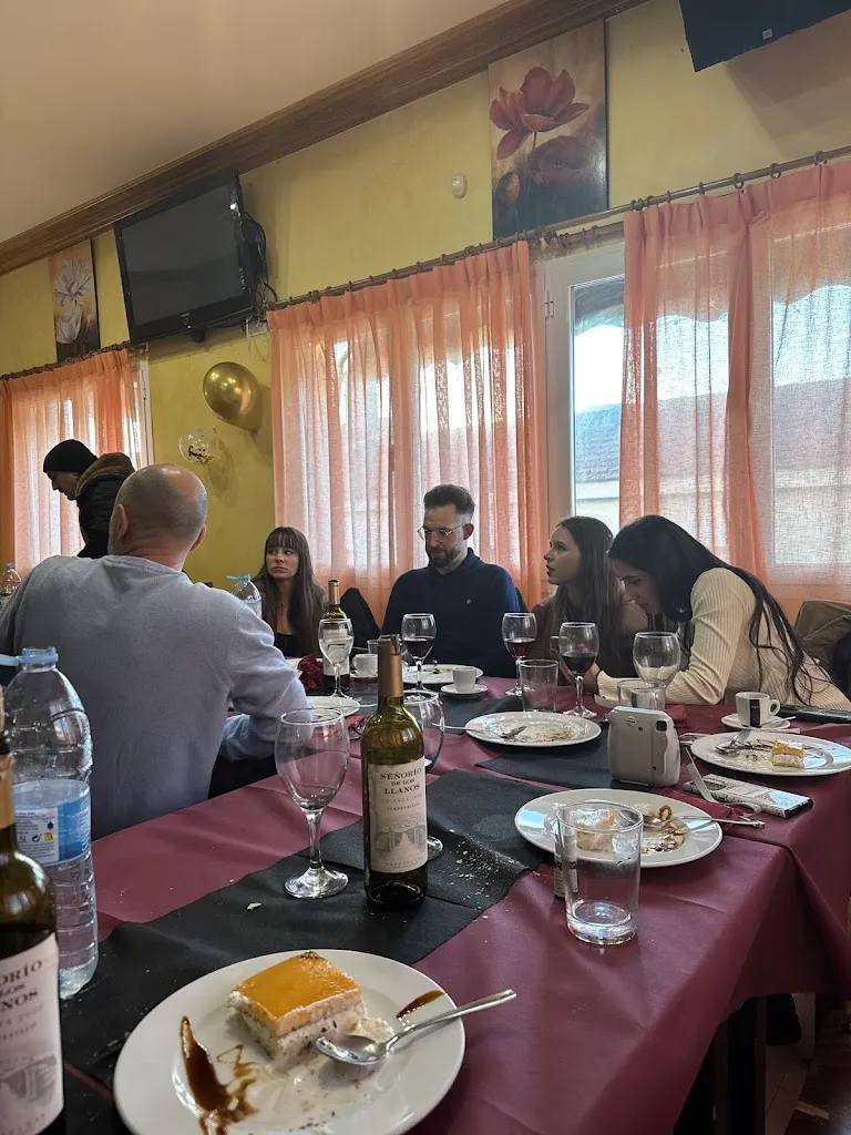 Juan Rubio Moral_Pub restaurante terraza encuentros_Pueblanueva La_review