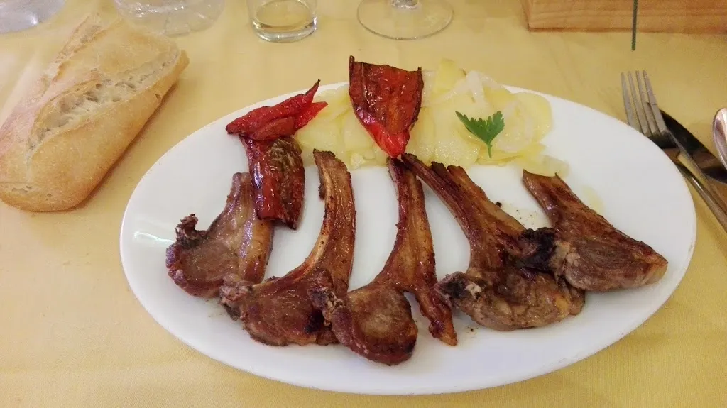 Pub restaurante terraza encuentros_Pueblanueva La_slider_image_1