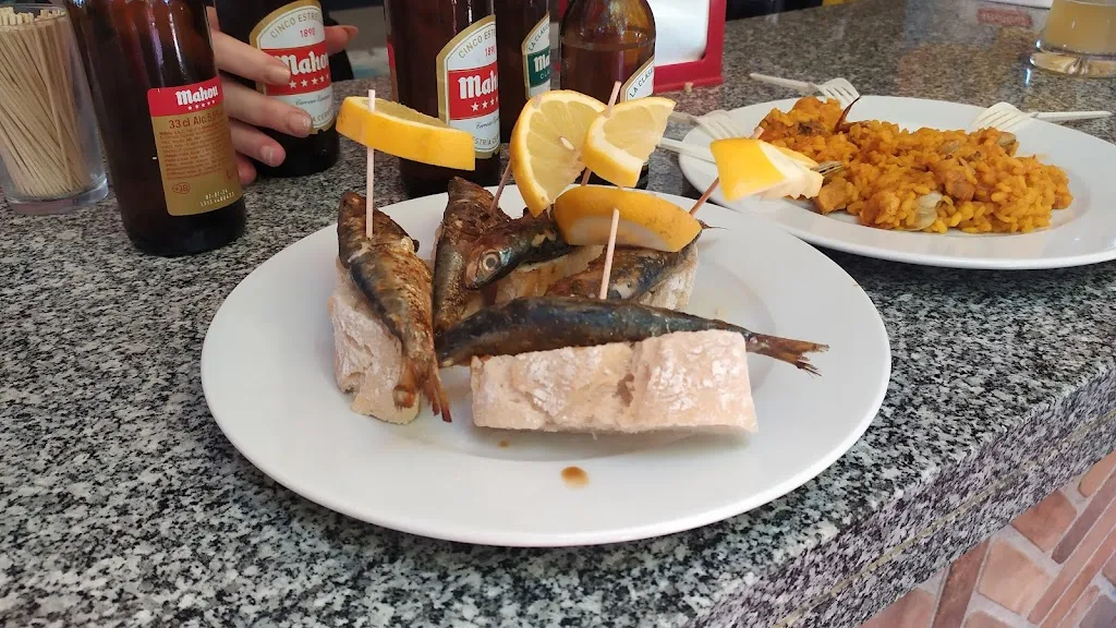 Pub restaurante terraza encuentros_Pueblanueva La_slider_image_3