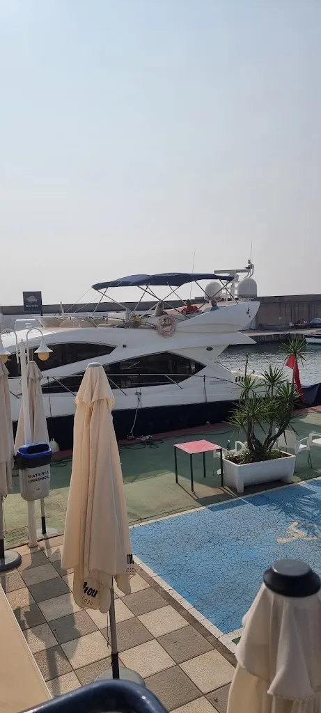 John Moore_Restaurante Náutico Oropesa_Oropesa_avis