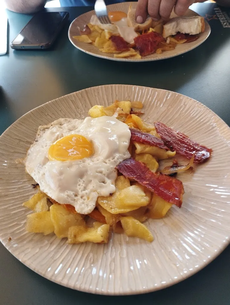 Miguel A. Fdez._Bar El Ramblín_Pechina_recensione