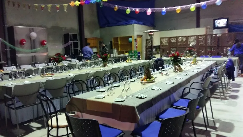 Cafe Bar El Mesón restaurant in Puebla de Almoradiel La