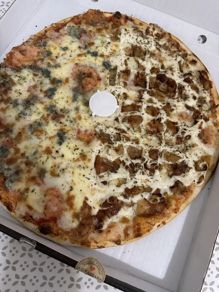 Alejandra C_Pizzeria Kebarbaro_Pechina_recensione