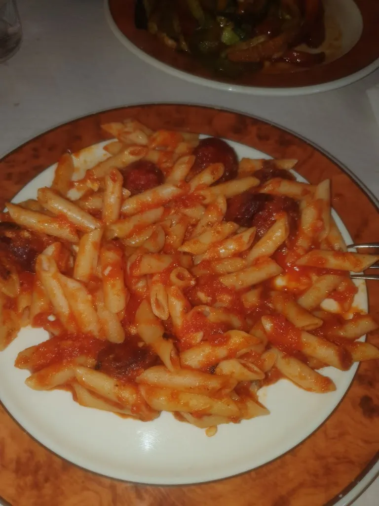 Simón Ernesto Arenas Gómez_Restaurantes y salones Grupo Luna Jamaica_Polán_recensione