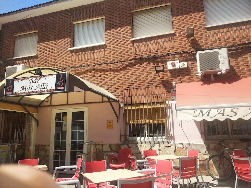 Jennifer fuentes_Bar Más Allá._Quismondo_review