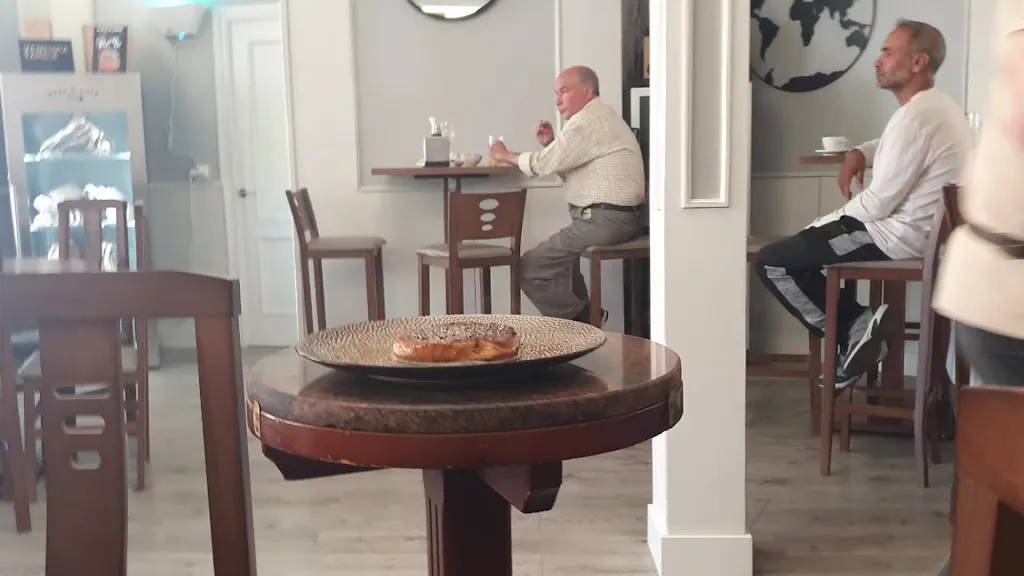 Azahara 81_Pulgar_slider_image_2