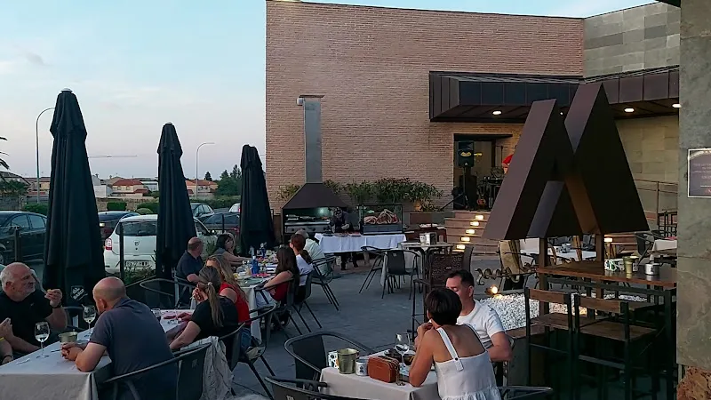 Hotel Asador Montes Oretanos_Pulgar_slider_image_2