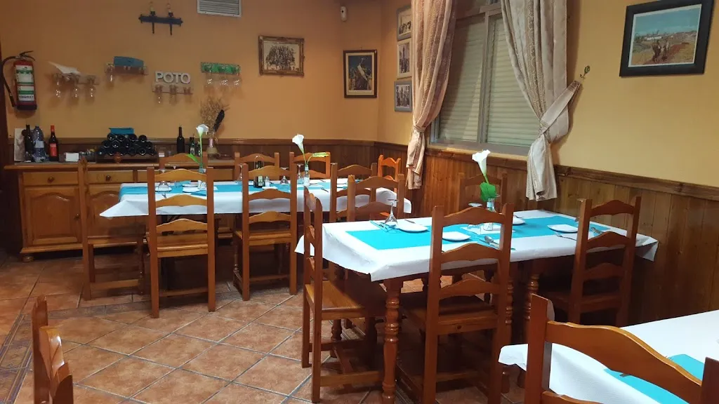 Bar Restaurante Poto restaurant in San Bartolomé de las Abiertas