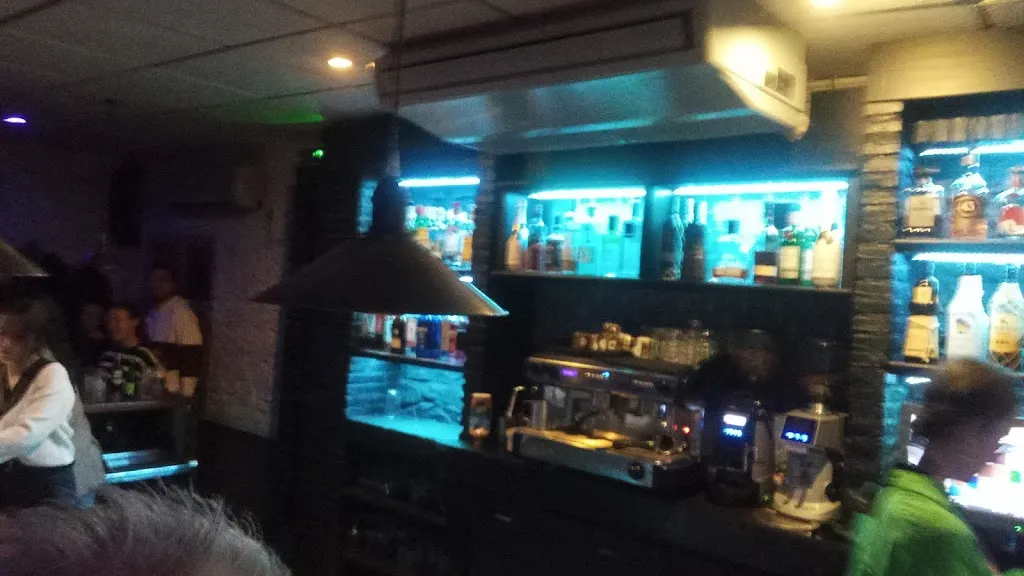 Jose “Bellido”_INDALO PUB_Purchena_review