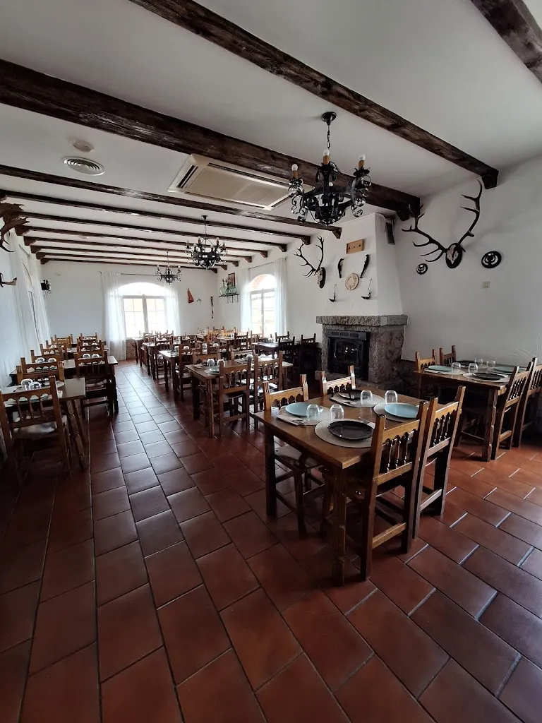 Restaurante Arroyo de los Molinos restaurant in San Pablo de los Montes