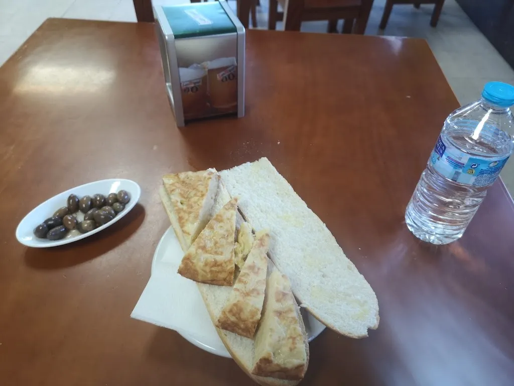 Menu_BAR RESTAURANTE ALOJAMIENTO CUATRO CAMINOS_San Pablo de los Montes_image_4