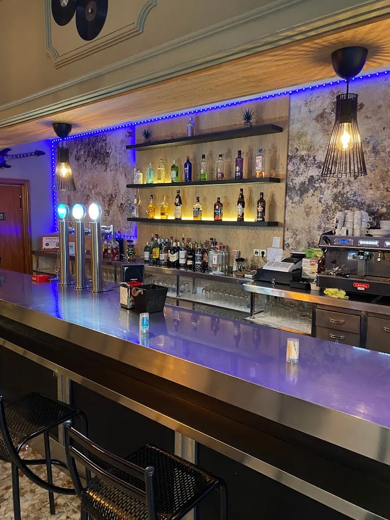 Garrison Bar_Santa Cruz del Retamar_slider_image_3