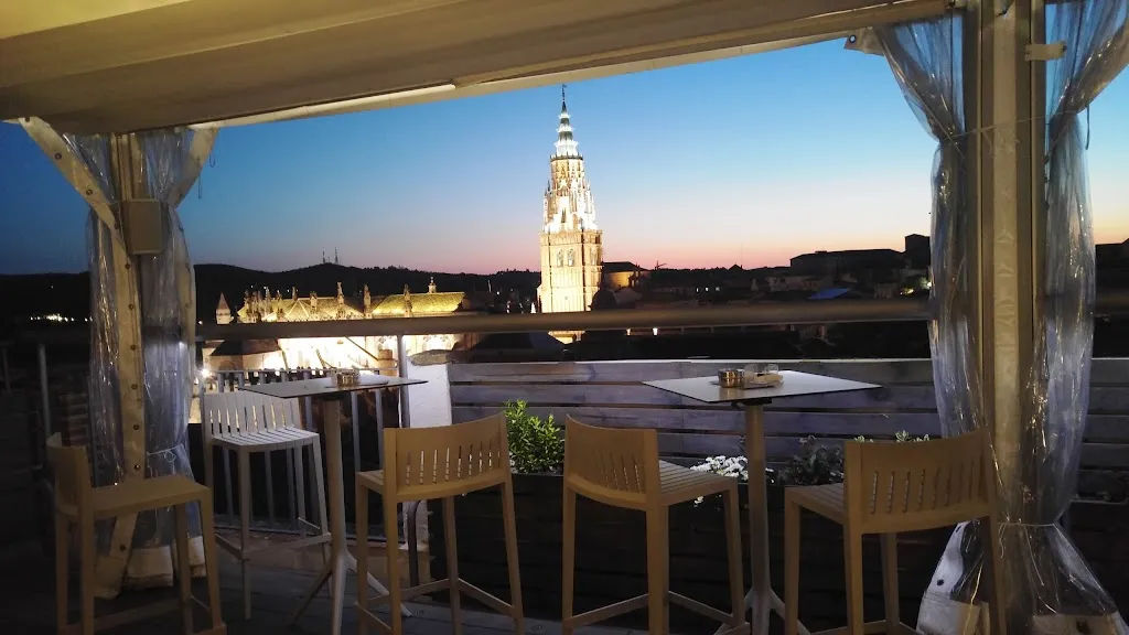 Carlos roof restaurant in Retamoso de la Jara