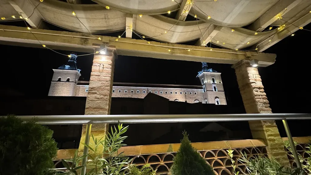 Carlos roof_Retamoso de la Jara_slider_image_3