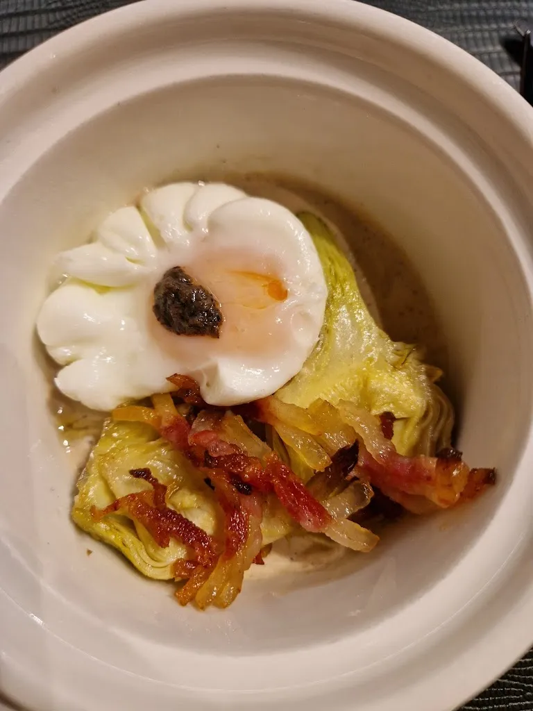 wooden tree_Entre Dos Fuegos Restaurante_Retamoso de la Jara_review