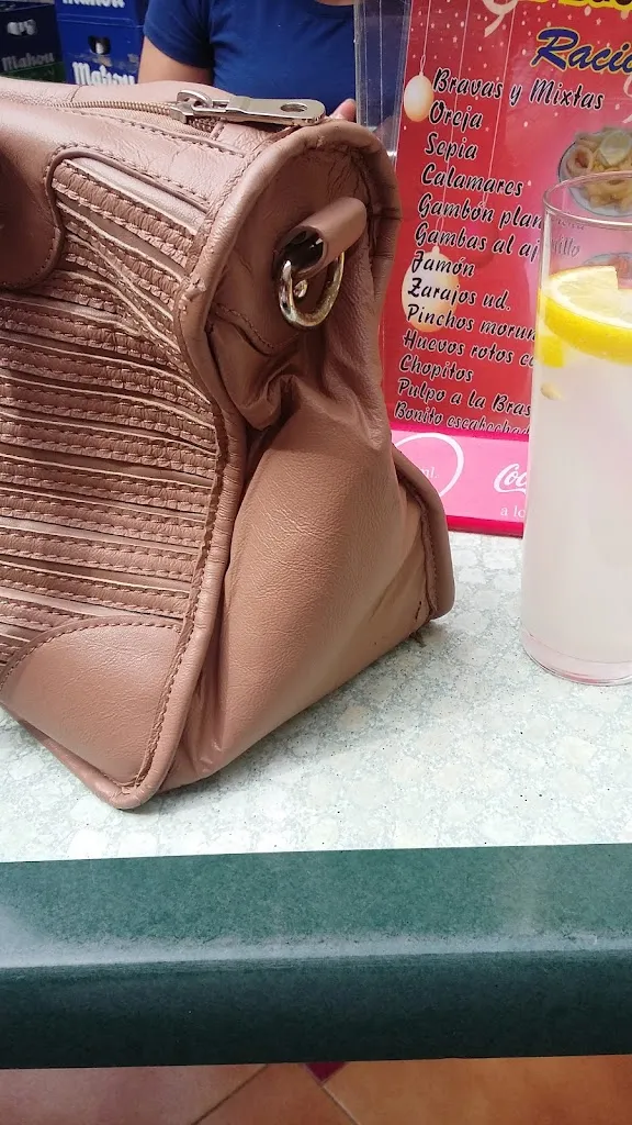 Bar restaurante Cosas Buenas Juli_Santa Cruz de la Zarza_slider_image_3