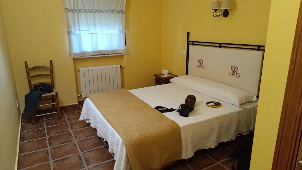 Casa Rural El Roblon_Sartajada_slider_image_2