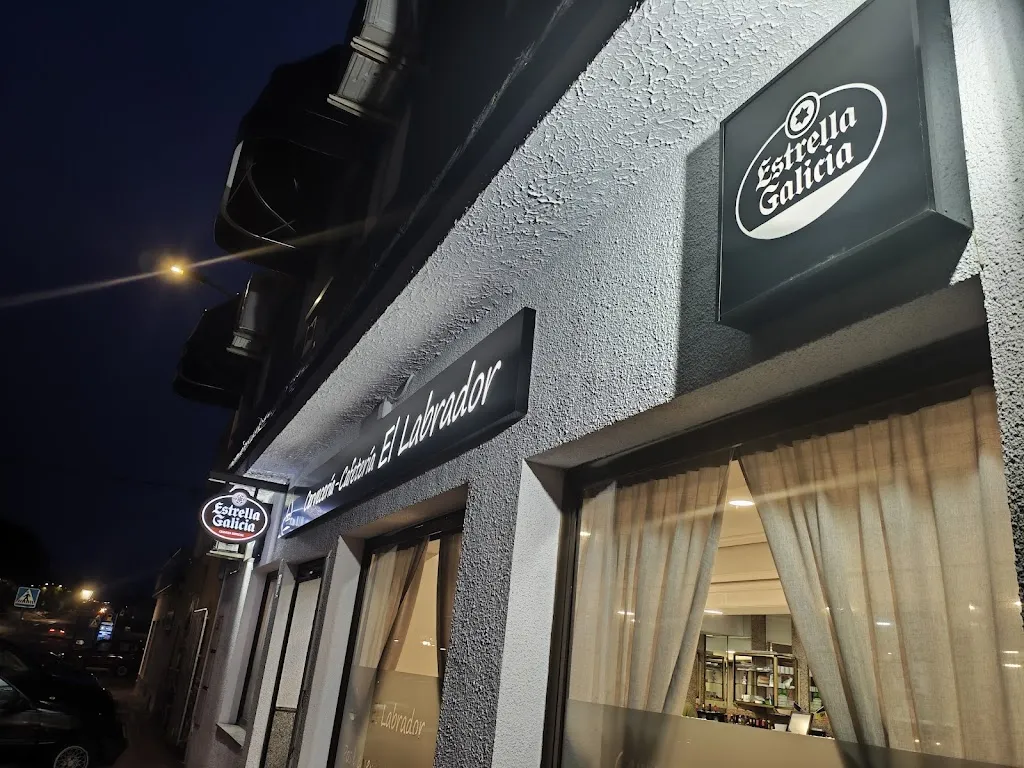 Bar Restaurante El Labrador restaurant in Santa Olalla