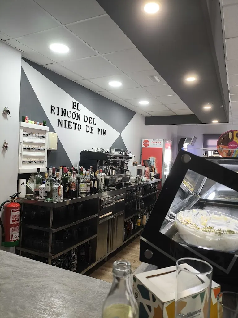 María del Mar Calvo Arévalo_El Rincón del Nieto de Pin_Santa Olalla_recensione