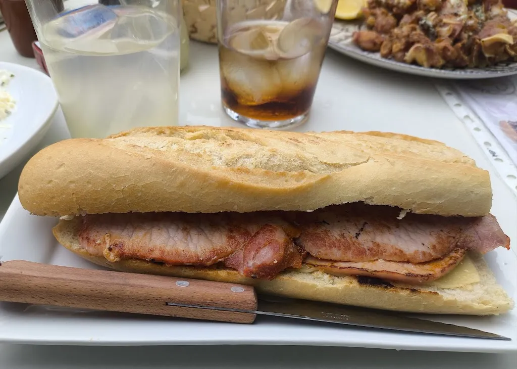 El Rincón del Nieto de Pin restaurant in Santa Olalla