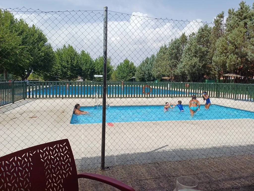 Antonio Garcia_Restaurante Piscina Santa Olalla_Santa Olalla_review