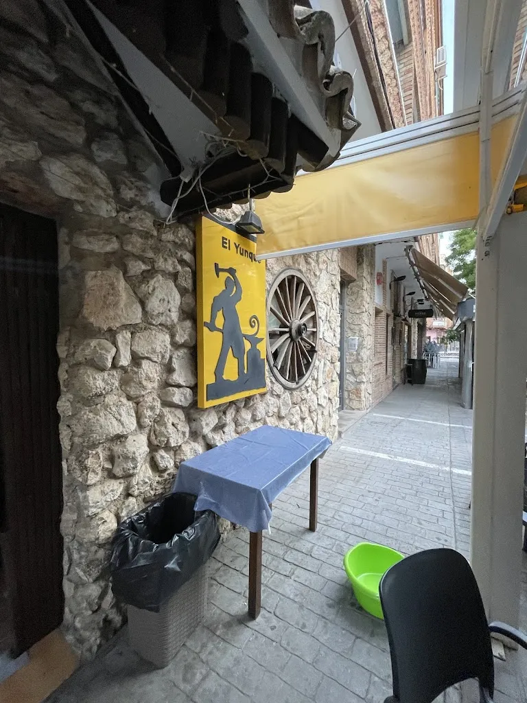 racing club_MESÓN El Yunque._Quintanar de la Orden_review