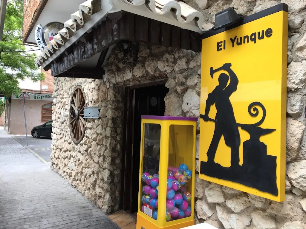 MESÓN El Yunque. restaurant in Quintanar de la Orden