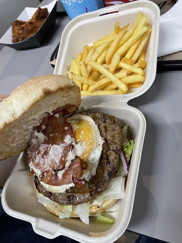 Manuel Salas_Happy Burguer Quintanar_Quintanar de la Orden_review