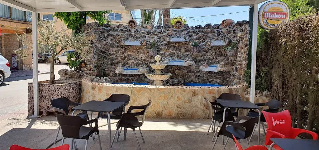 Happy Burguer Quintanar restaurant in Quintanar de la Orden