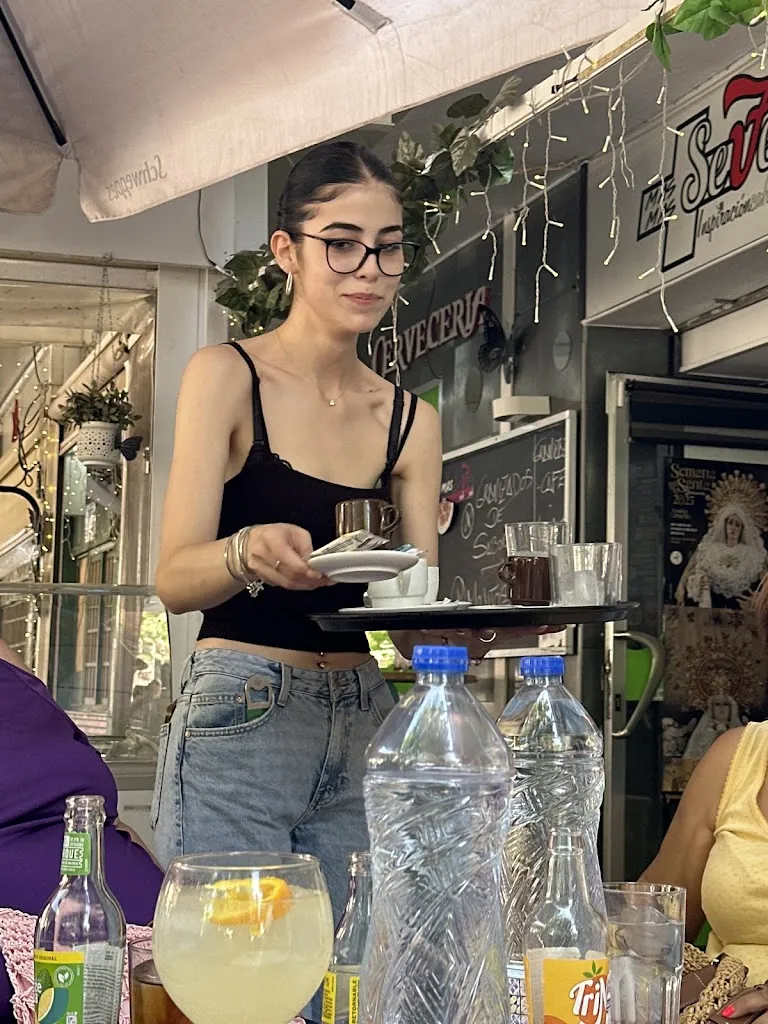 Albert San San_Pub Más Seven_Quintanar de la Orden_review