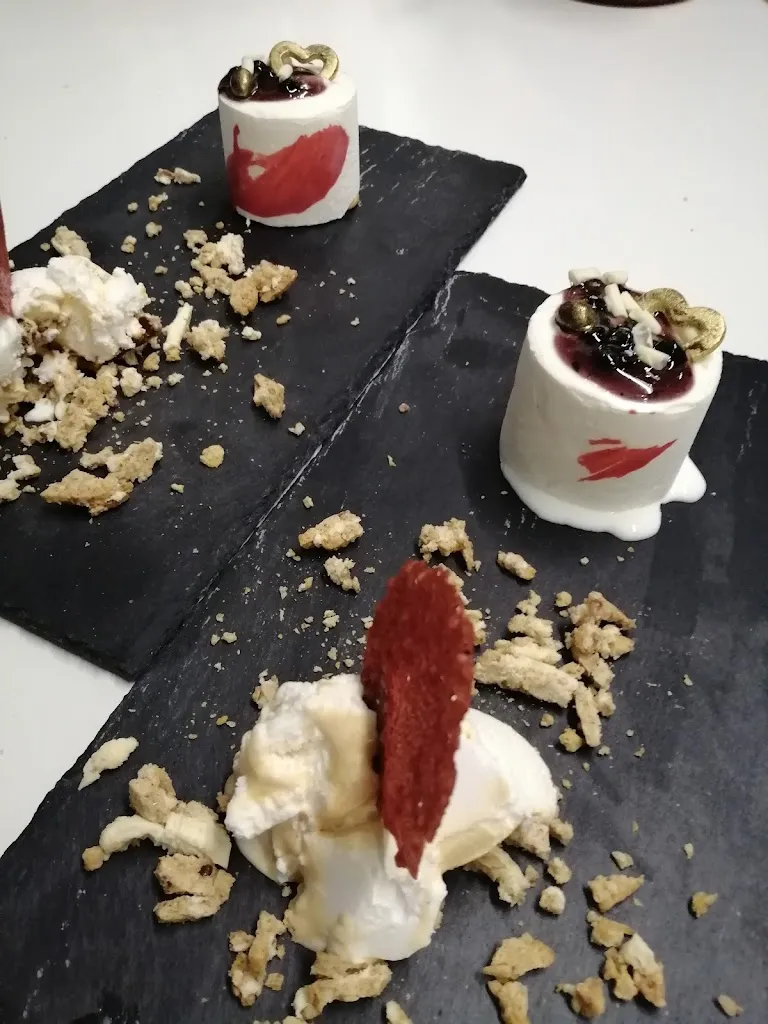 Bar Mary B. Good_Quintanar de la Orden_slider_image_3