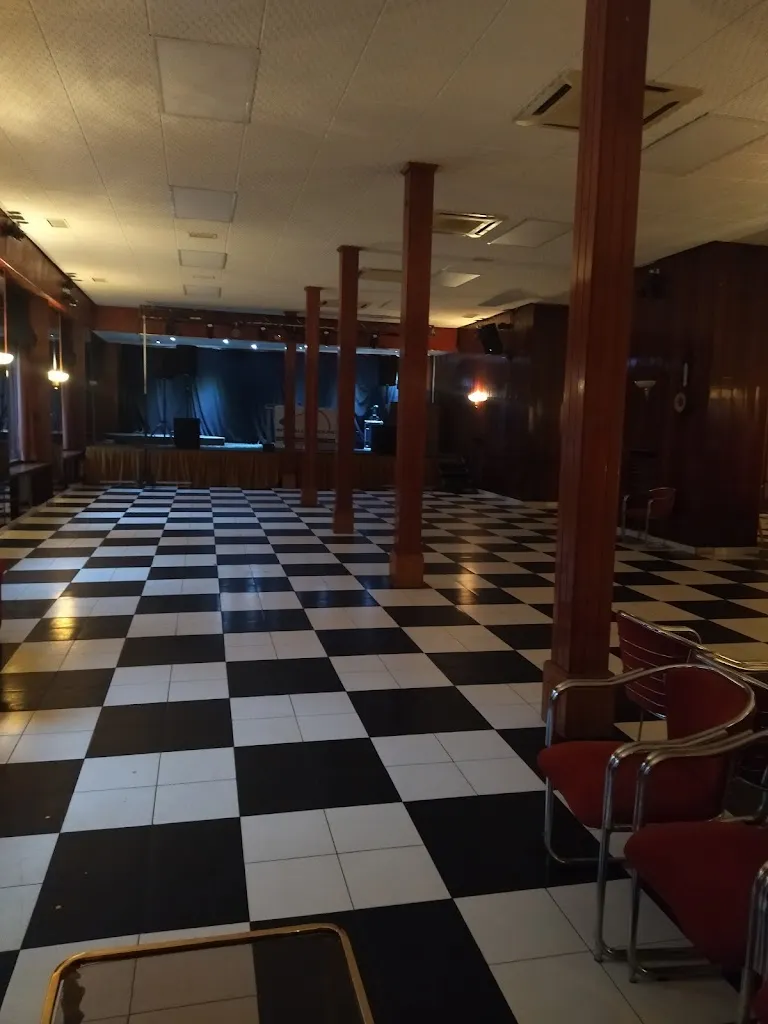 Teofilo Revilla_Casino de la Amistad_Quintanar de la Orden_recensione