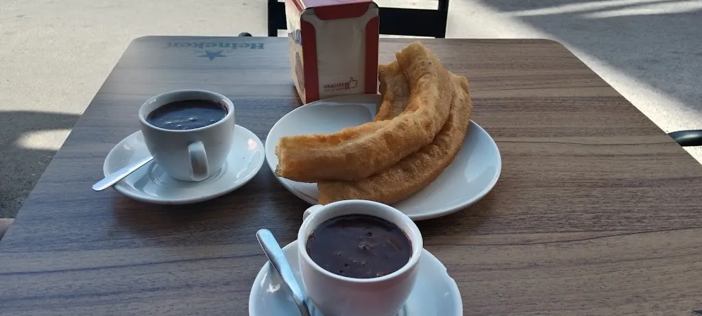 Pepi Toledo_Cafetería Echegaray_Quintanar de la Orden_review