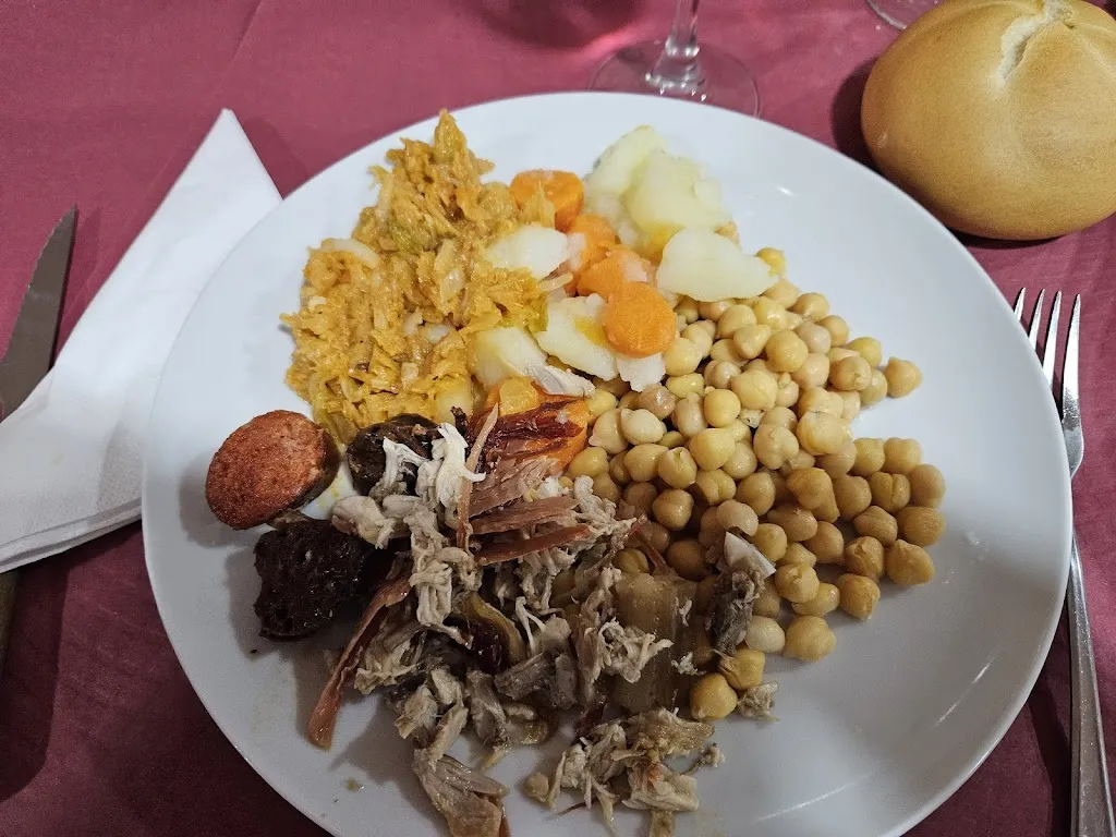 Lúculo Hispánico_Cerveceria Restaurante Sol_Torre de Esteban Hambrán La_recensione