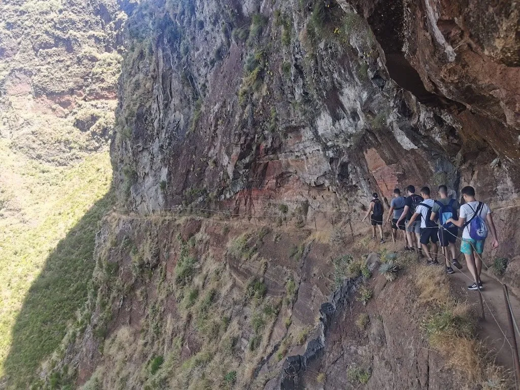 Peña el derrumbe_Torre de Esteban Hambrán La_slider_image_3