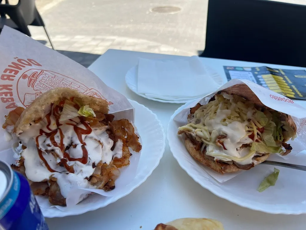 Aarón Chamosa Rey_UNIQUE PIZZERIA & KEBAB_Torre de Esteban Hambrán La_review