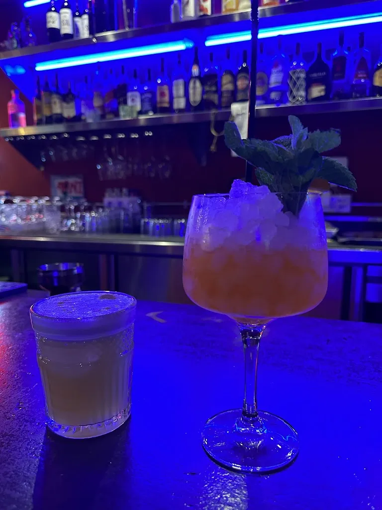 paula casabona_Buffalo Bar_Tembleque_review