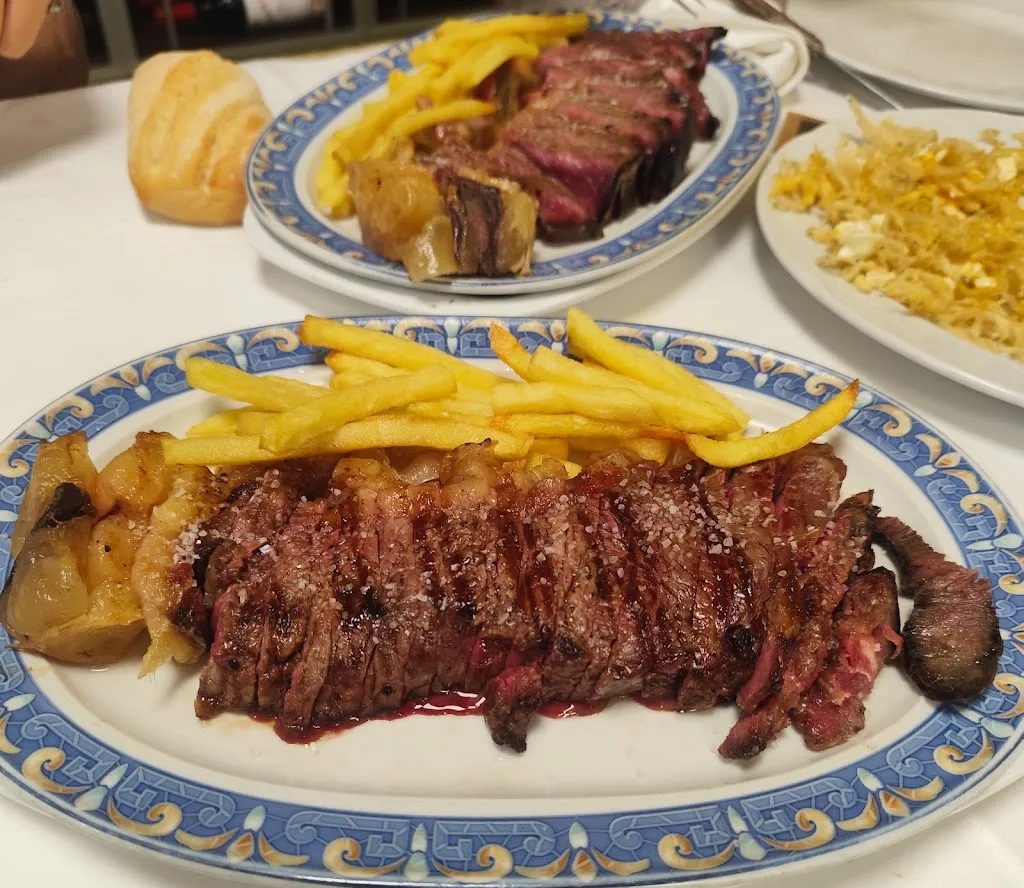 Tomás J. González Palomino_Escarcha Marisquería Cervecería_Seseña_review