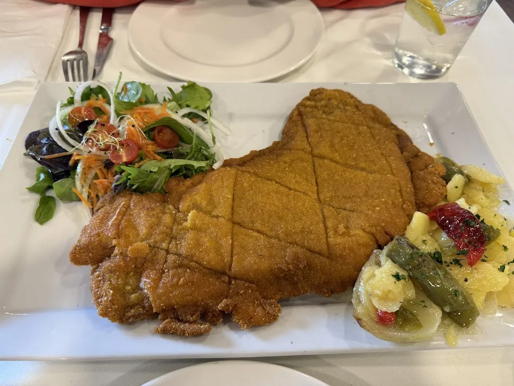 Restaurante La Asturiana_Seseña_slider_image_3