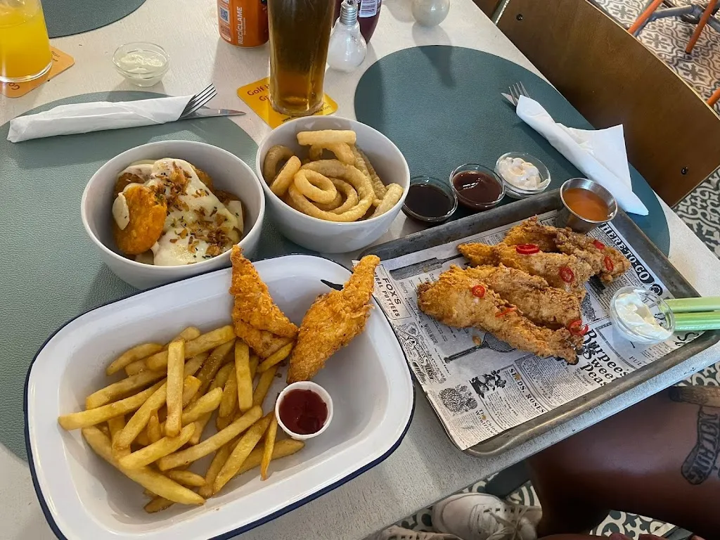 Jake Sheldon_Bar Luz - Chicken Shack_Mojacar_review