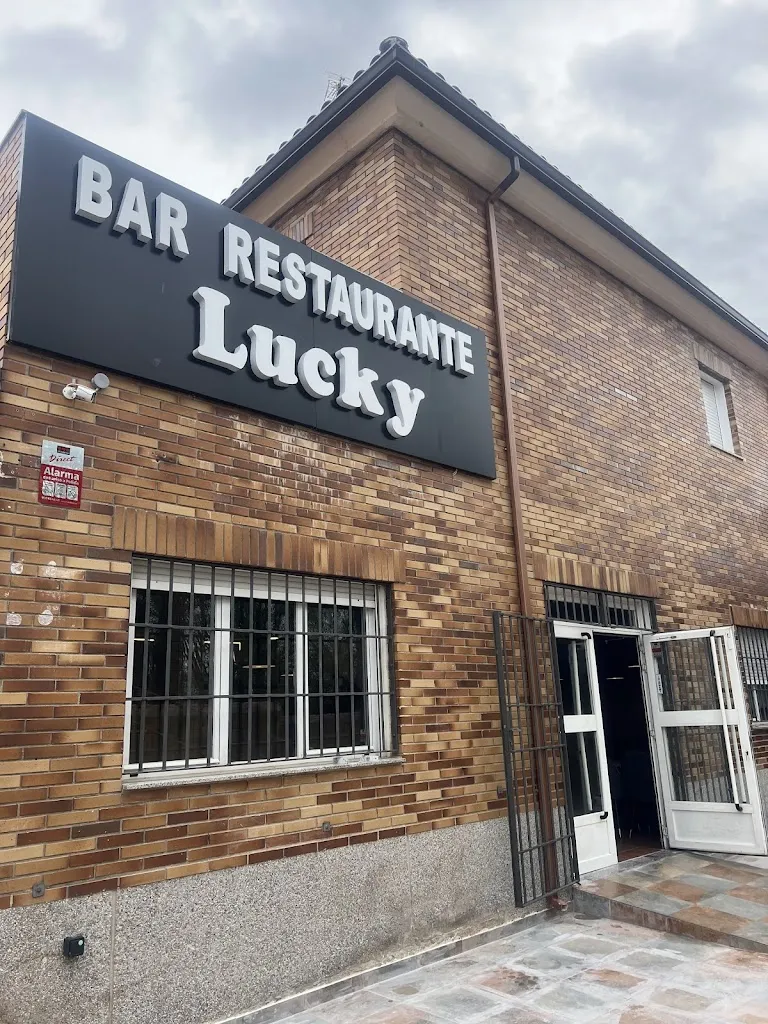 Bar Restaurante LUCKY_Ugena_slider_image_1