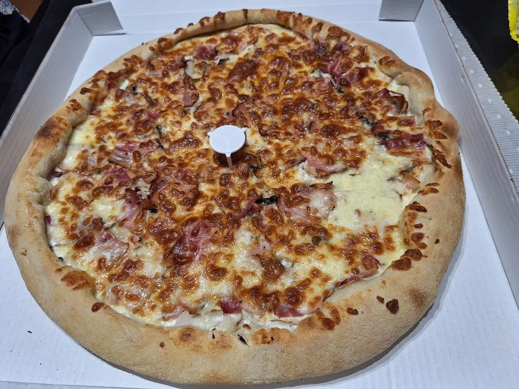 chelle lima_Max Pizza Ugena_Ugena_review