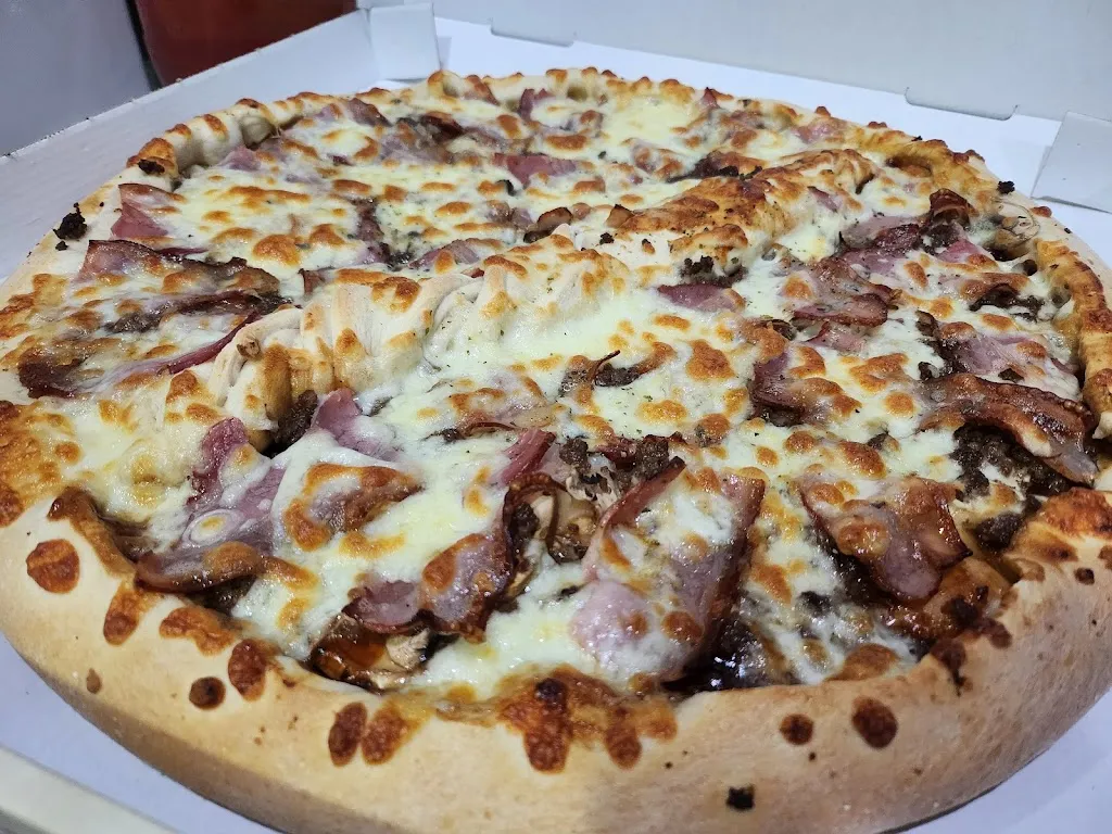 Max Pizza Ugena_Ugena_slider_image_3