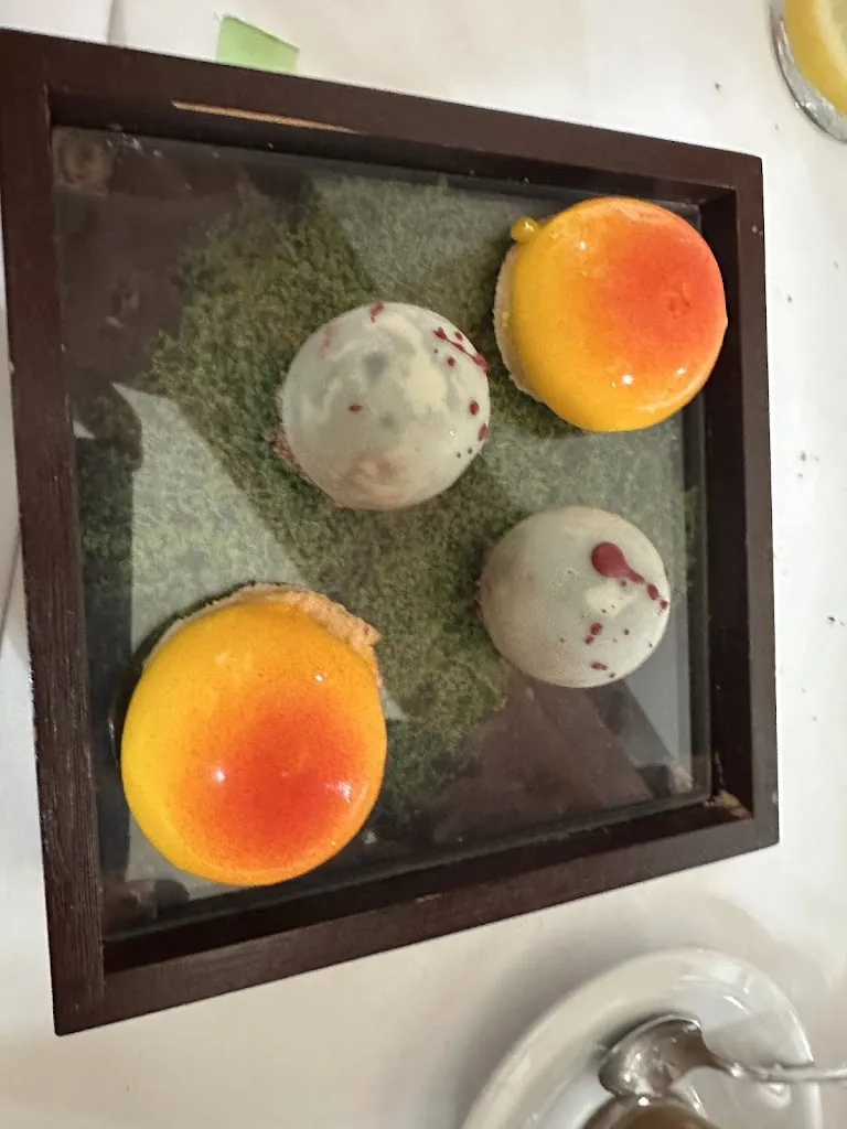 Elisenda Fabre_Restaurante Casa Parrilla_Ventas con Peña Aguilera Las_review