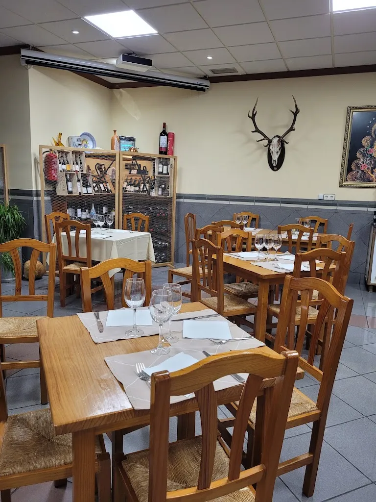 Lena Z'Oro_Bar Las Rocas_Ventas con Peña Aguilera Las_review