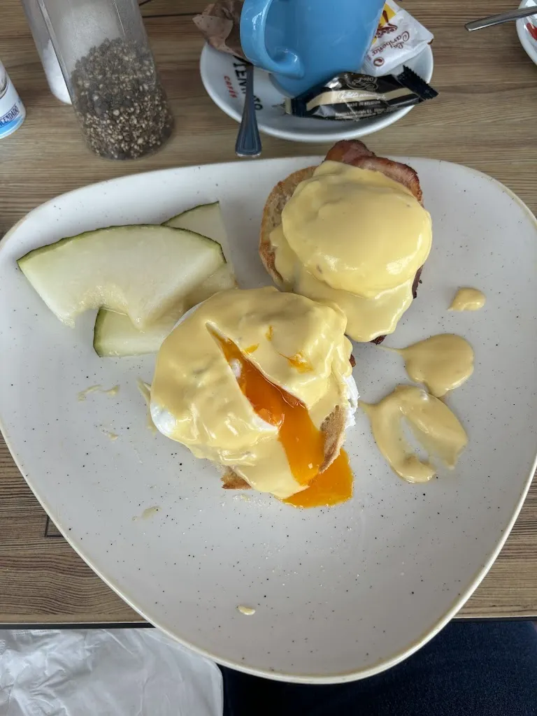 denise clark_Scotty’s El Tropico_Mojacar_review