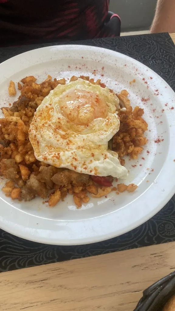 Ainhoa Domínguez_Bar Los Tinajones_Talavera de la Reina_review