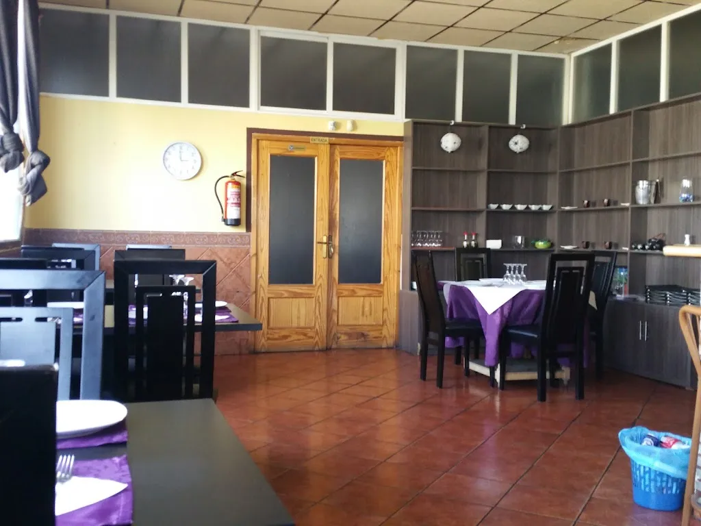 Restaurante luna restaurant in Ventas de Retamosa Las