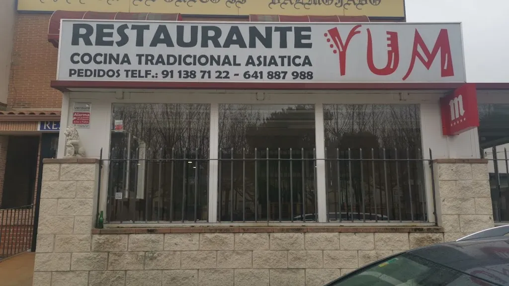 Bar&Restaurante YUM restaurant in Valmojado